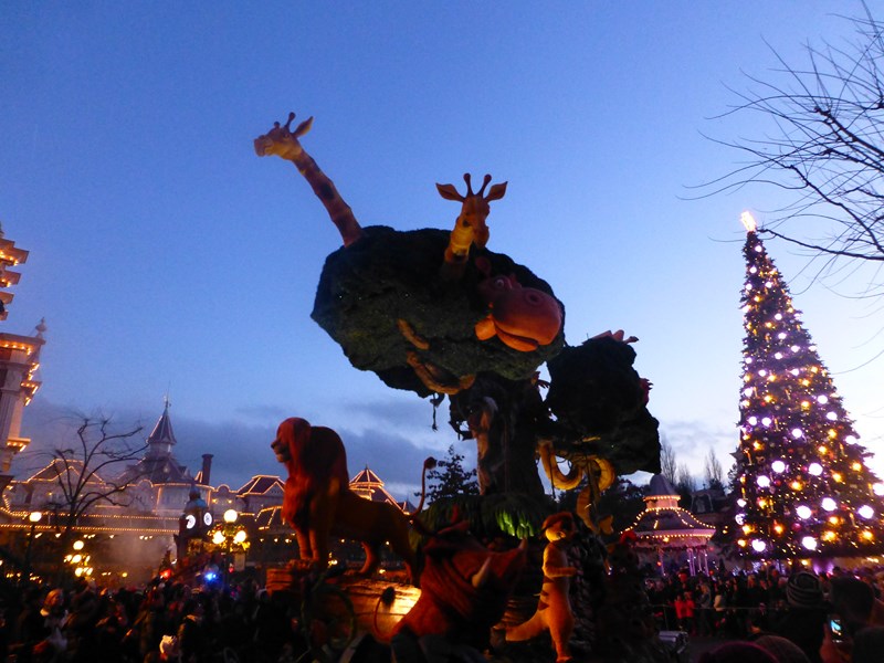 La magie de Noel à DLP. - Page 4 679990303