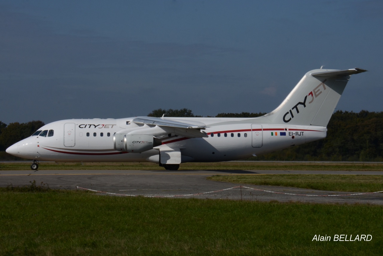 [16/10/2015] Avro RJ85 (EI-RJT) CityJet new livery ! 680843octobren5006