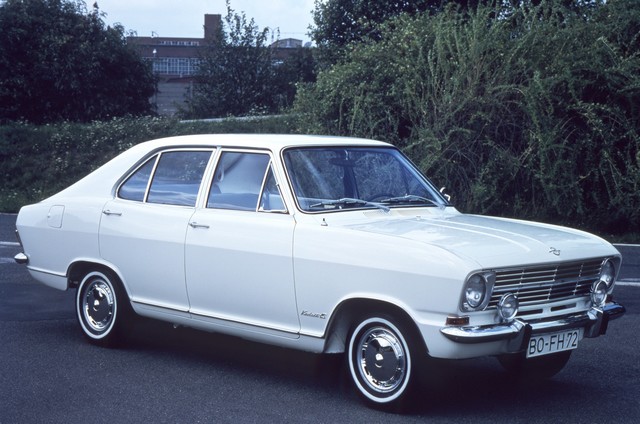 La Kadett B fête son 50ème anniversaire: « Opel Kadett. Das Auto » 68193713796