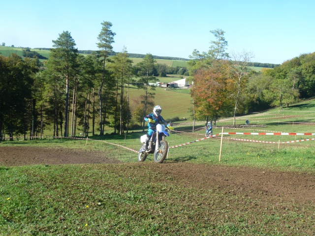 48 heurs Off road à Dommartin : la moto est dans le pré ! 685087P1420055