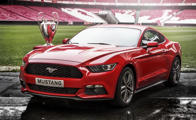 Ford à la finale de la Ligue des Champions  688715FordUCL2014Mustang05