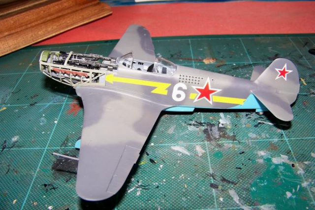 Yak3 1 /48 Zvesda (ancien Forum) 6894791006631