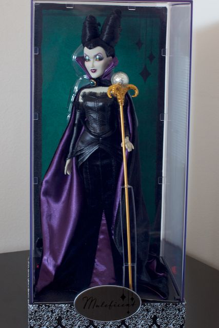 Disney Villains Designer Collection (depuis 2012) - Page 14 689815Maleficient005