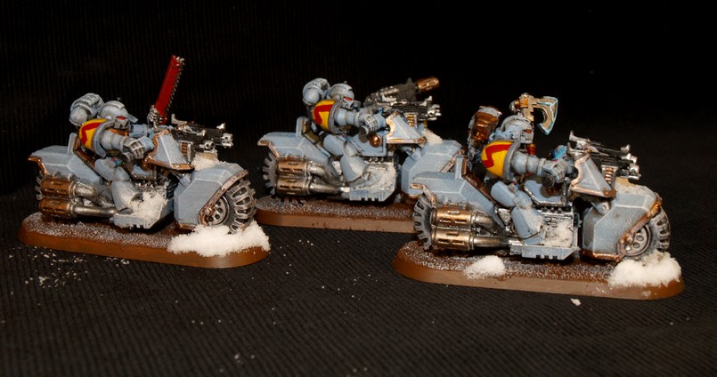 Space Wolves - Typhon... un peu particulier  701641Motos12