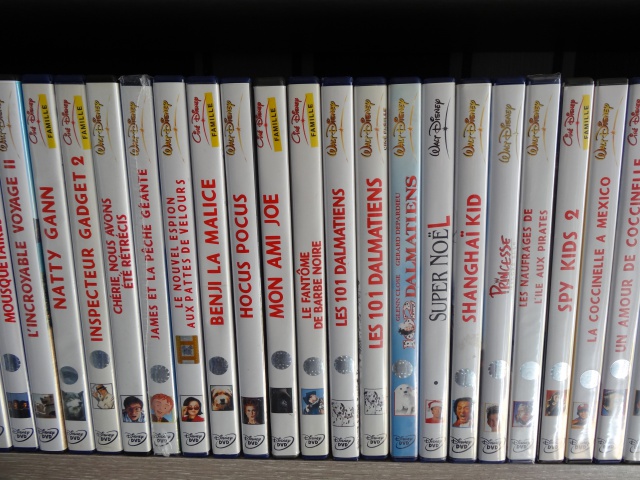 [Photos] Postez les photos de votre collection de DVD et Blu-ray Disney ! - Page 31 703010DSC00131