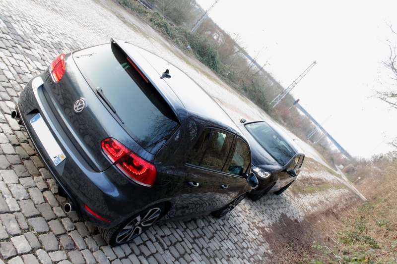 Golf 6 Gtd black - 2011 - 220 hp - Shooting p13 et insignes Piano Black p25 - Page 8 708386IMG0449bis