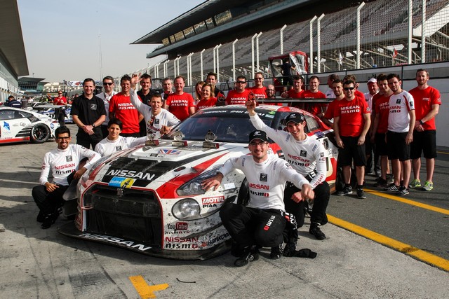 Nissan : Les Lauréats De La GT Academy Brillent Aux 24 Heures de Dubaï 71170712837915