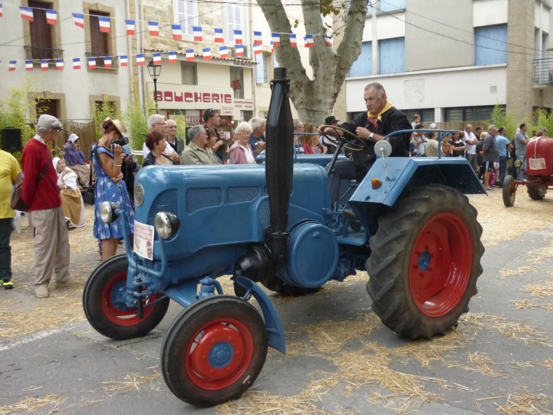 Défilé des vieux tracteurs 712978SENAS5Oct2014260