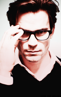 Matt Bomer  71652984M5