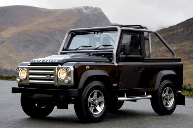 Land Rover Defender SVX 716989lrdefsvx128025