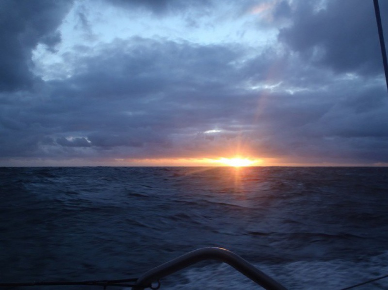 Le Vendée Globe au jour le jour par Baboune - Page 15 720899thomsonsunsetr6440