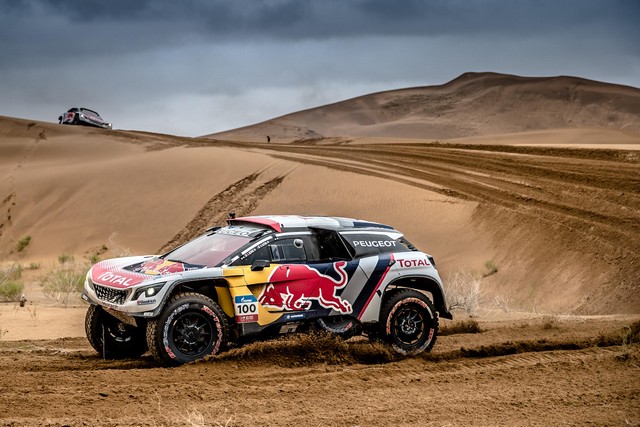 Peugeot Frappe Fort Dans Les Dunes - L'arrivée Du Silk Way Rally Dans Le Viseur  7214695971b1395cffd