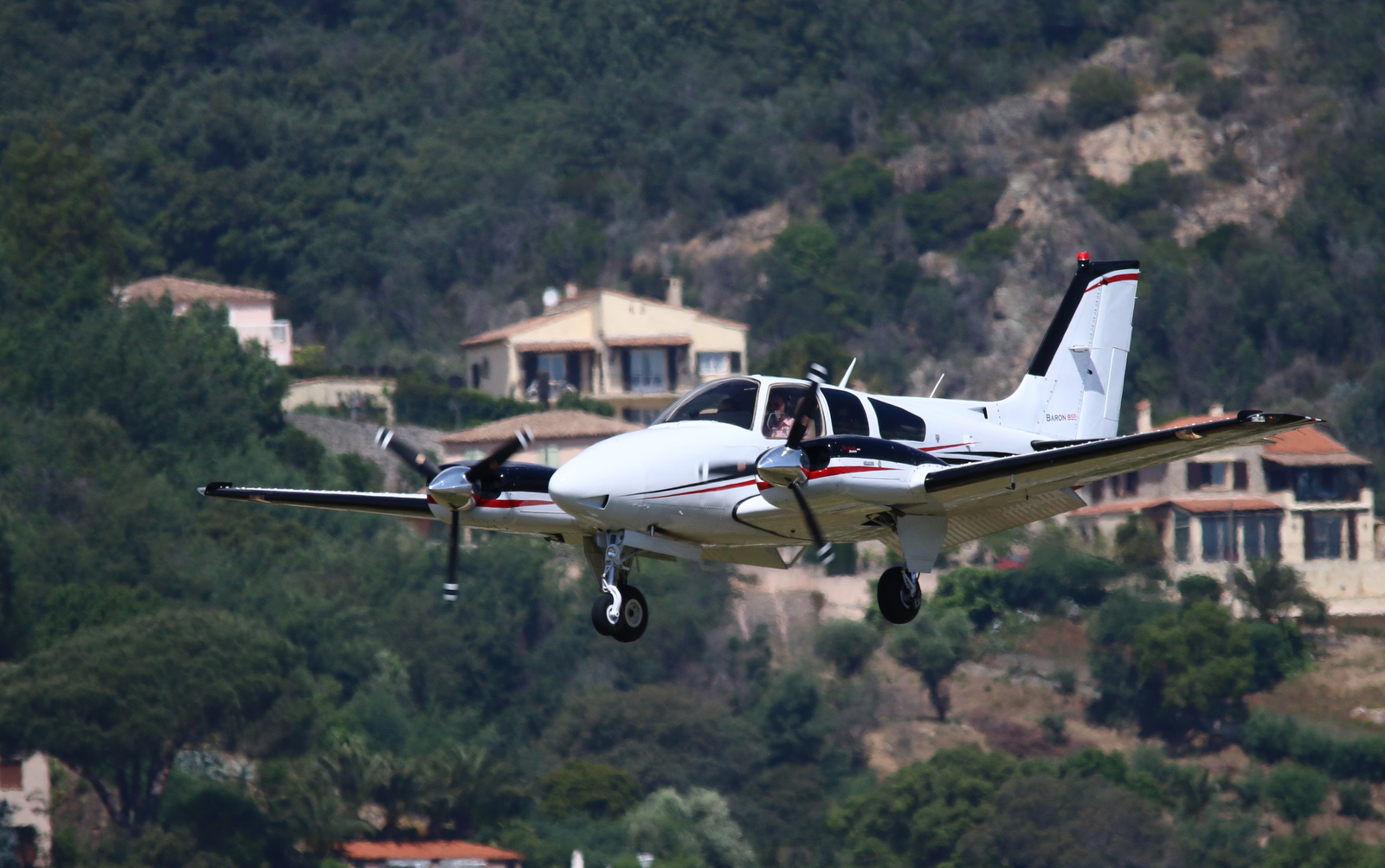 Aéroport Cannes-Mandelieu , LFMD-CEQ Mai 2016   730866IMG0037