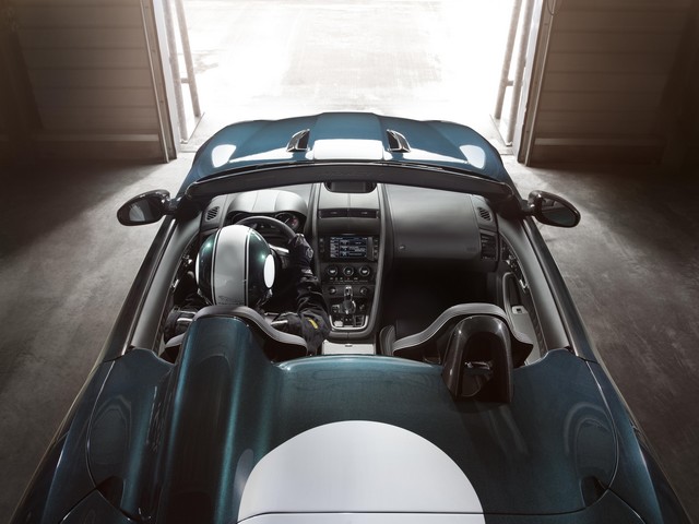 Jaguar confirme que la F-TYPE Project 7 sera produite  731054JAGUARPROJECT715