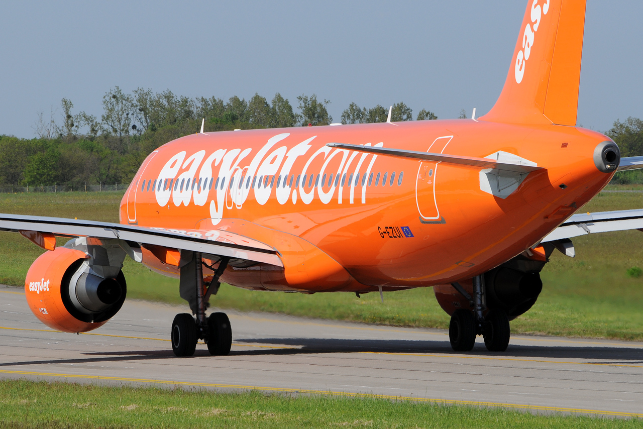 [04/05/13] Airbus A320 (G-EZUI) EasyJet  "200th Airbus for Easyjet" 734029DSC7607