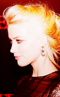 Amber Heard 73473445A4