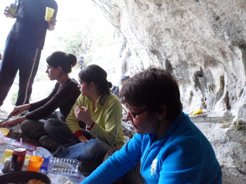  La Tour des Opies : Point culminant du Massif des Alpilles 734835SAM0513