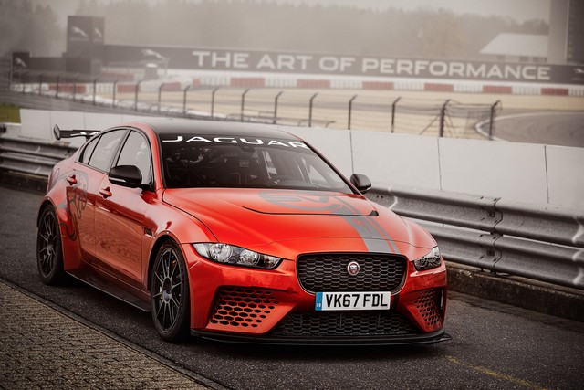 La Jaguar XE SV Project 8 Devient La Berline 4 Portes La Plus Rapide Du Monde Sur La Boucle De La Nordschleife Au Nürburgring 736189jsvoxesvproject819mynurburgringrecordlap28111705