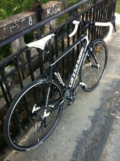 Mon 1er CANNONDALE  !!!! Synapse Carbon 5-105-2013 73625142C5