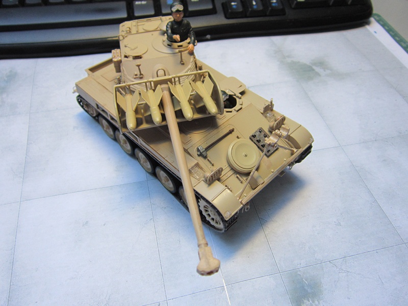 AMX 13 SS 11  Heller au 1/35 742170IMG0516800x600