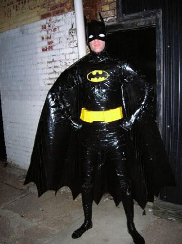 Les costumes du Net en vrac !!! - Page 25 746778worstbatmanducttape