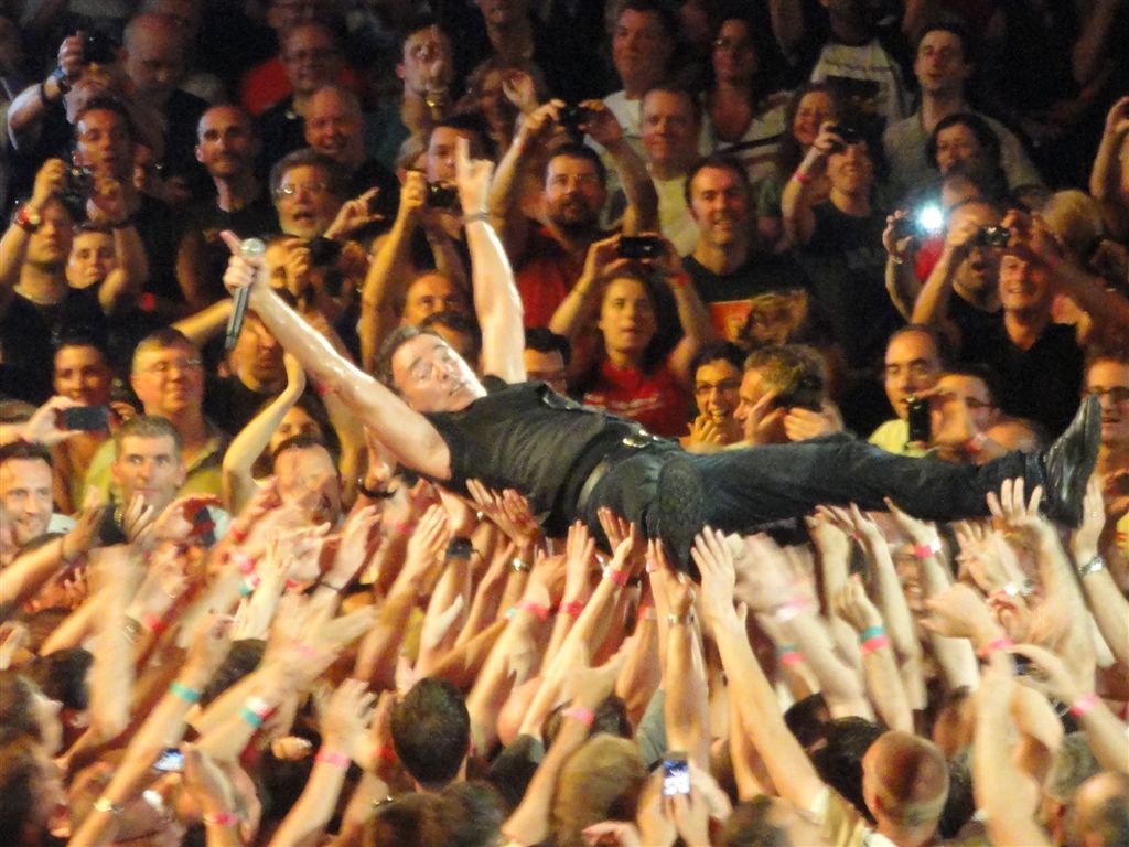 [Setlist] PARIS 5 juillet - Page 13 748788BruceSpringsteenandtheEStreetBandBercyParis05072012011