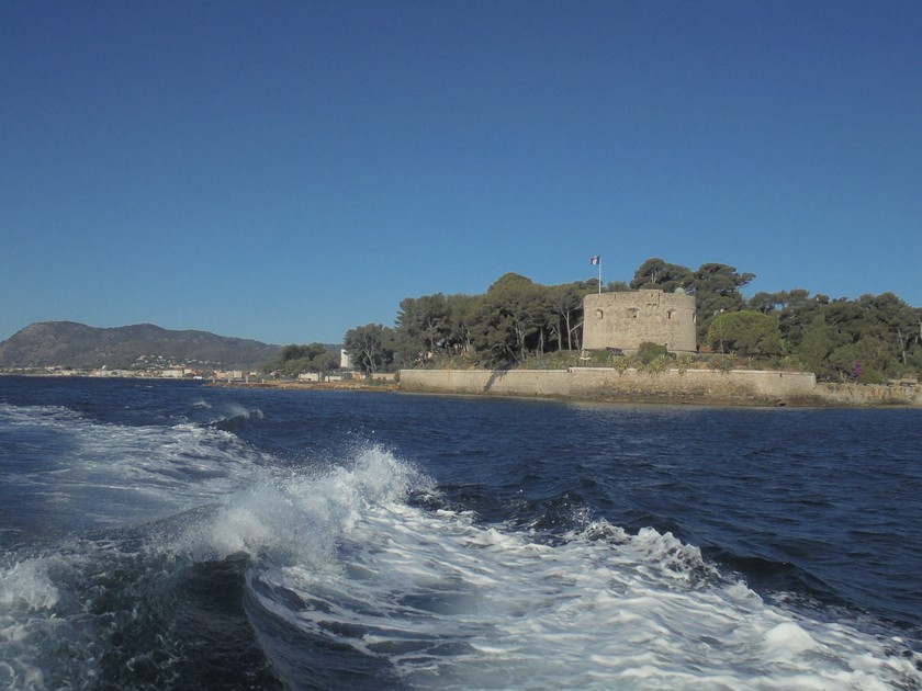 [Les Ports Militaires de Métropole] Visite de la rade de Toulon - Page 13 753705DSC03735