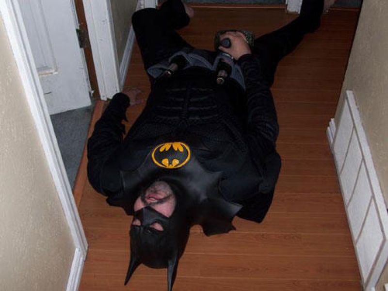 Les costumes du Net en vrac !!! - Page 25 753945worstbatmancostumedrunk