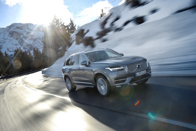 Volvo Cars Annonce Les Evolutions De Son Millesime 2017 755589176090VolvoXC90T5InscriptionAWDmodelyear2017