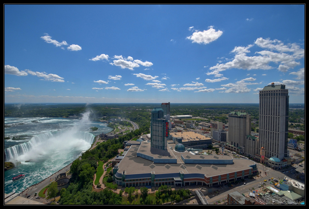 Les chutes du Niagara 758828can030080aout2016