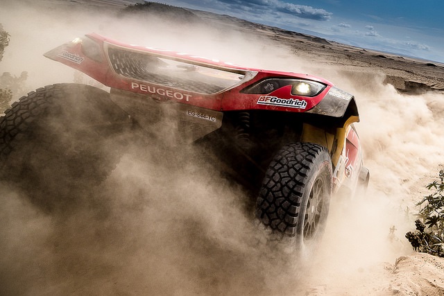 Nouveau Triplé Des Peugeot 3008DR MAXI Sur Le Dakar 2018 761183388897727640efec2665bz