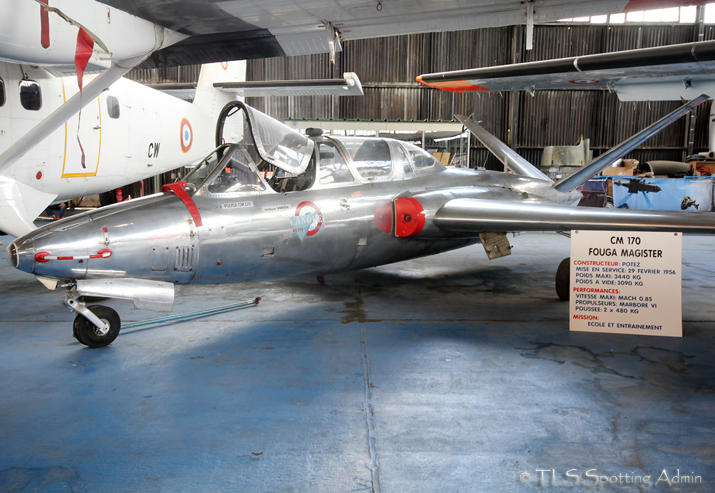 Fouga @ Chateaudun AFB 762208FougaMagisterFrenchAirForce486004CanopeeMuseum020613EPajaud