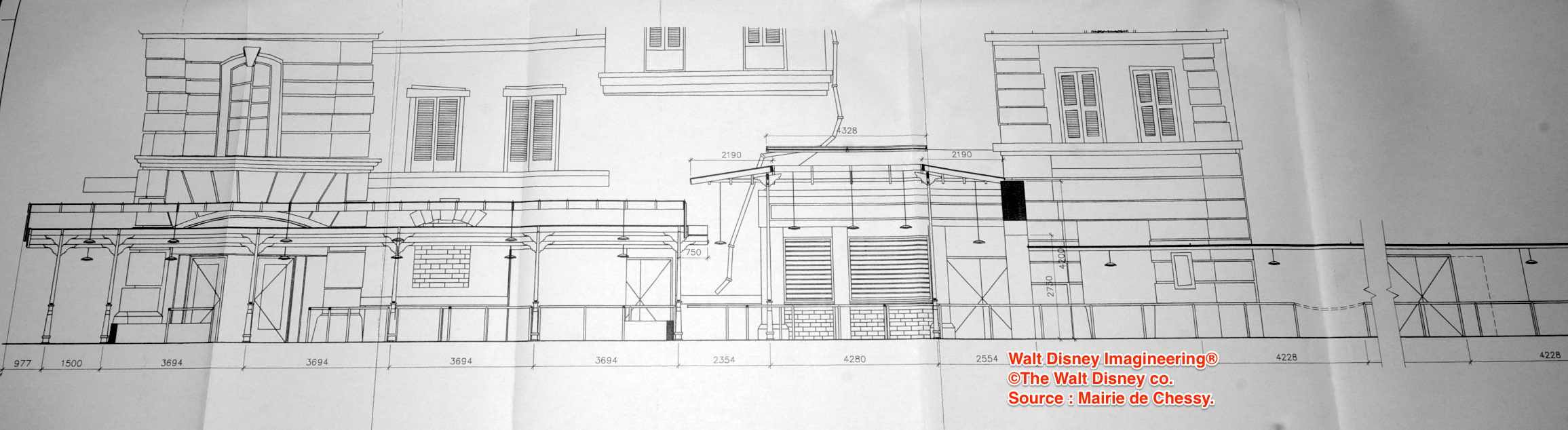 Construction du Dark Ride  "Ratatouille - L'Aventure Totalement Toquée de Rémy "pour 2014 - Page 20 762713PlanRatatouilleCoupe4CR