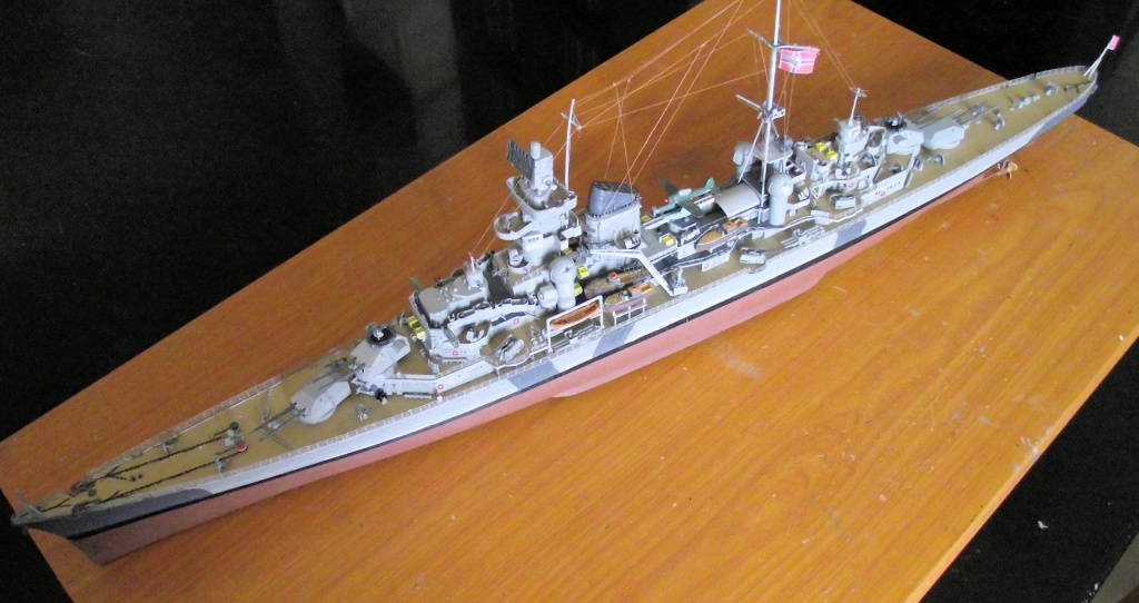 Prinz Eugen Trumpeter au 1x350 avec PE 762757PrinzEugen1x35045