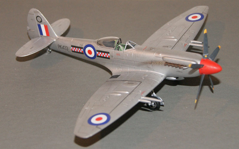 Airfix Spitfire F MK22 1/72 762993sipt2218