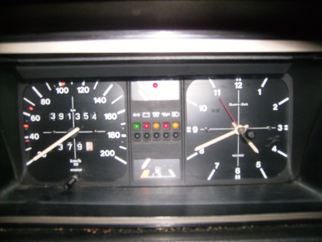 Golf 1 - mettre compteur avec tr/min 773724IMG1209