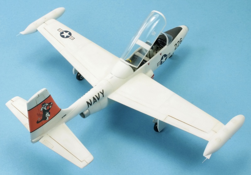 TT1 Pinto SH 1/72 finis l'avion 7754598418