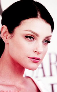 Jessica Stam 78008516J9