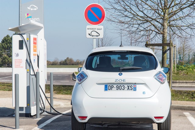  Corri-Door : Le réseau de bornes de charge rapide au service de la mobilité électrique 7819137654016