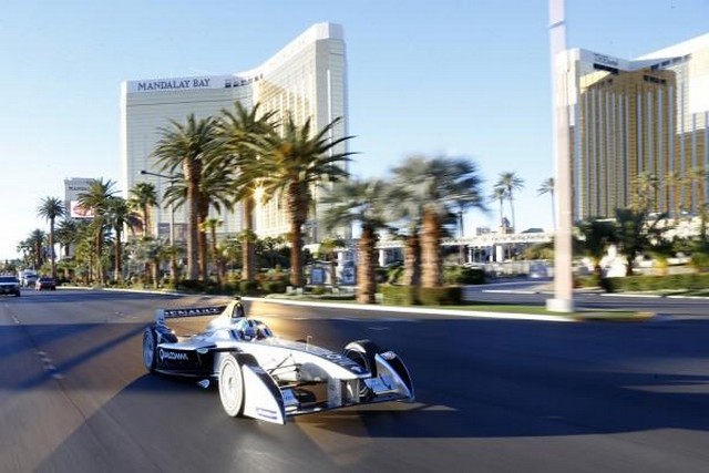 Formula E: 1er roulage officiel devant le public de Las Vegas 793649SparkRenaultSRT01E2