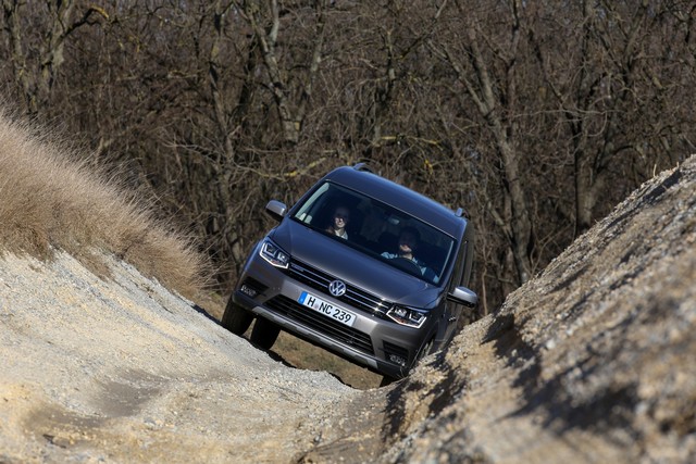 Caddy Alltrack – prêt pour de nouvelles aventures  803787hdalltrack20160207058