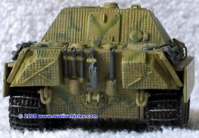 Tank Destroyer JAGD-Panther - Bandai 1/48 - Page 2 806709IMG1414