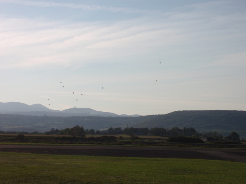 CHAMPIONNAT DE FRANCE 2014 - Page 3 808092montgolfieres