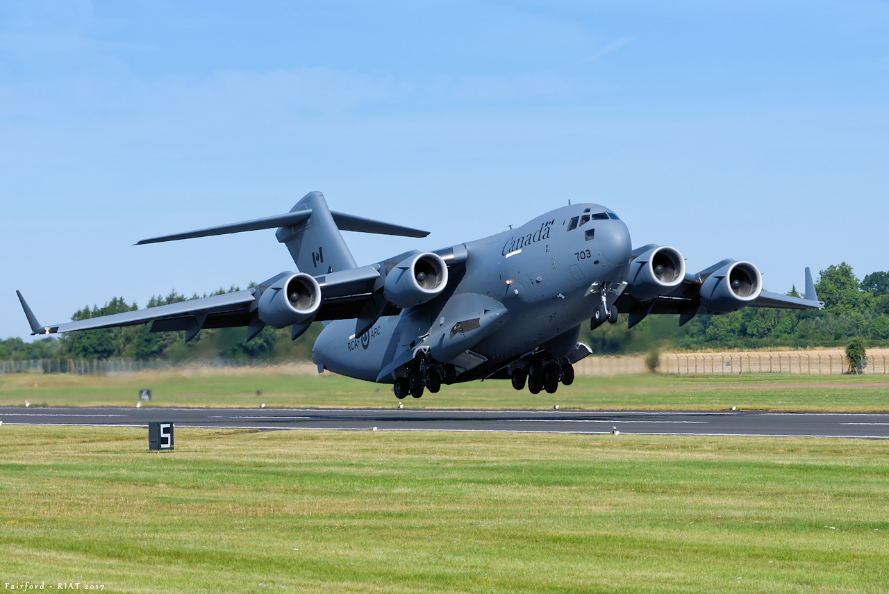 EGVA Fairford 810817RIAT415