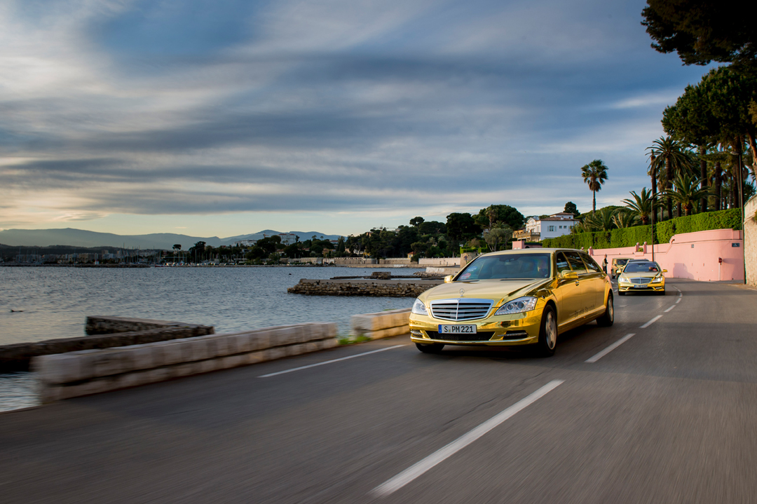 le cortège des Mercedes-Benz Golden plaqué or du Festival de Cannes 2012 812314mbgolden0007