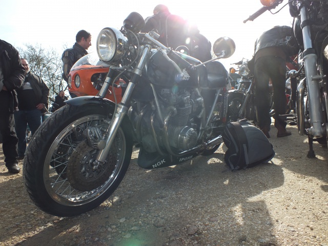 [COMPTE RENDU] Rassemblement Café Racer à la Chapelle Palluau le 23 Février 2014! 818630DSCF3241