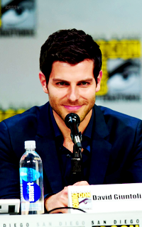 David Giuntoli + 19 avatars + 200*320  8218117710