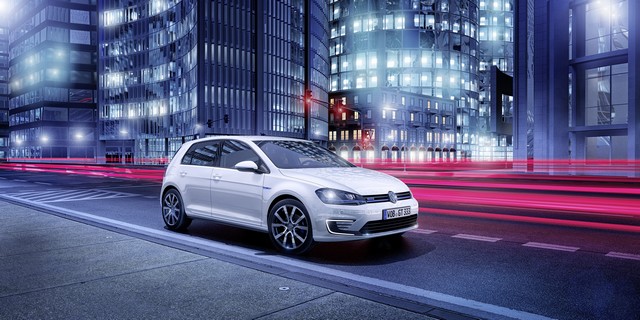 Volkswagen présente la GOLF plug-in hybride GTE  823963VolkswagenGolfGTE