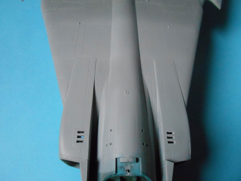 MIG 23 MLD FLOGGER K 1/32 TRUMPETER. - Page 3 829774254