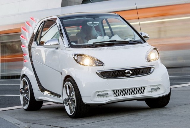 Le designer de mode Jeremy Scott relooke la smart fortwo  836849smartforjeremyconcept8